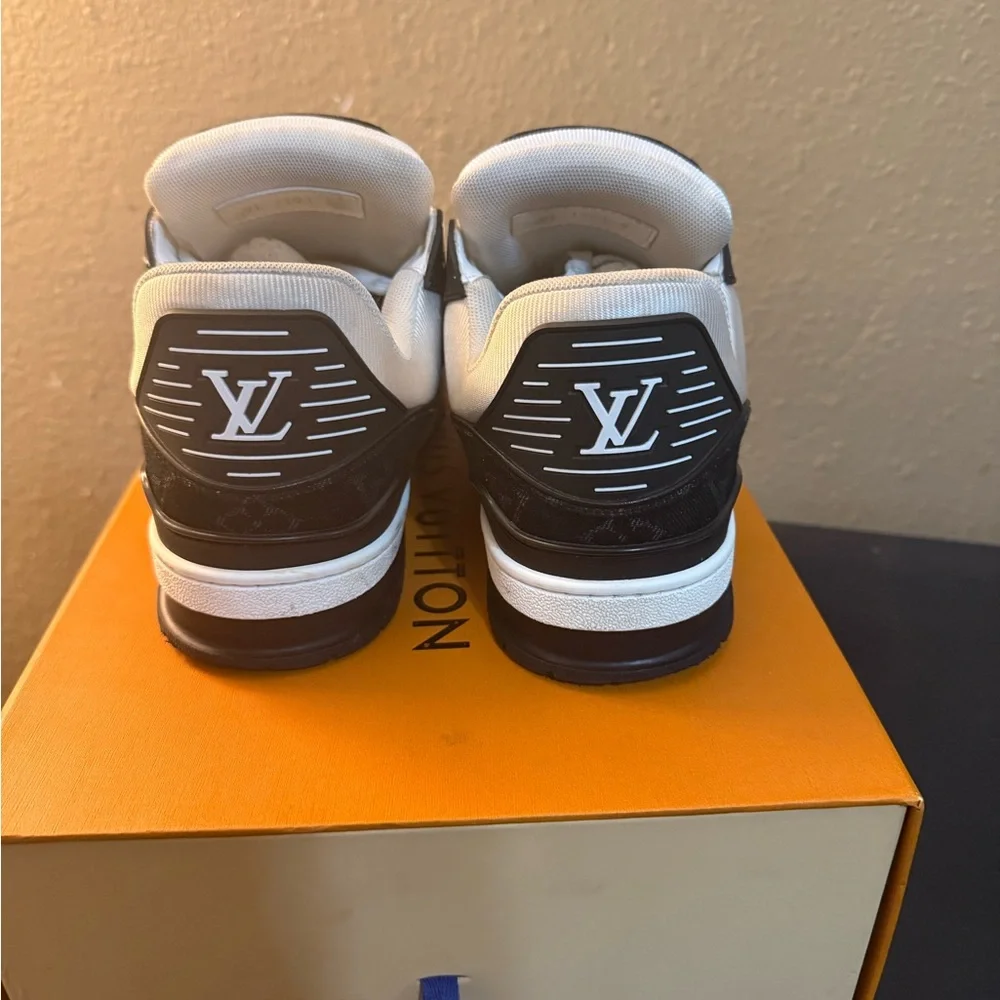Louis Vuitton skates & balenciaga runners - Picture 7 of 9